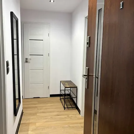 Joanna Apartment Puck